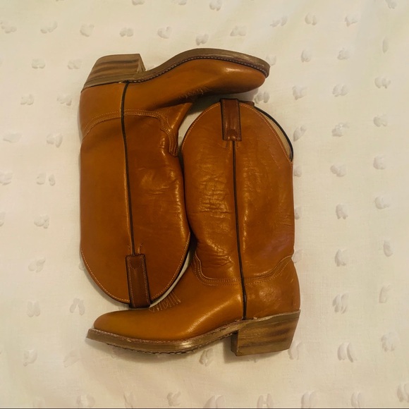 leather bottom cowboy boots